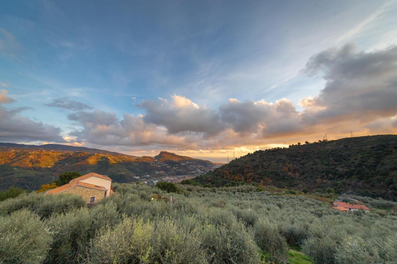 Agriturismo C'Era Una Volta Camporosso  Luaran gambar
